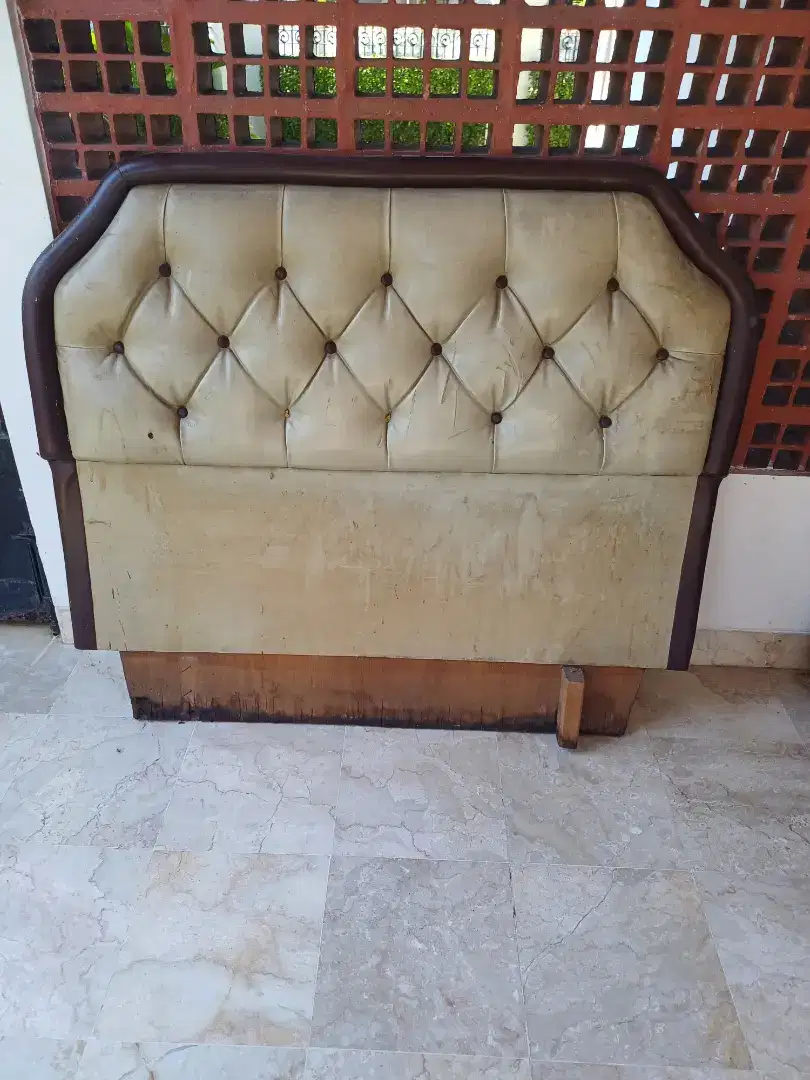 Headboard Ranjang Single