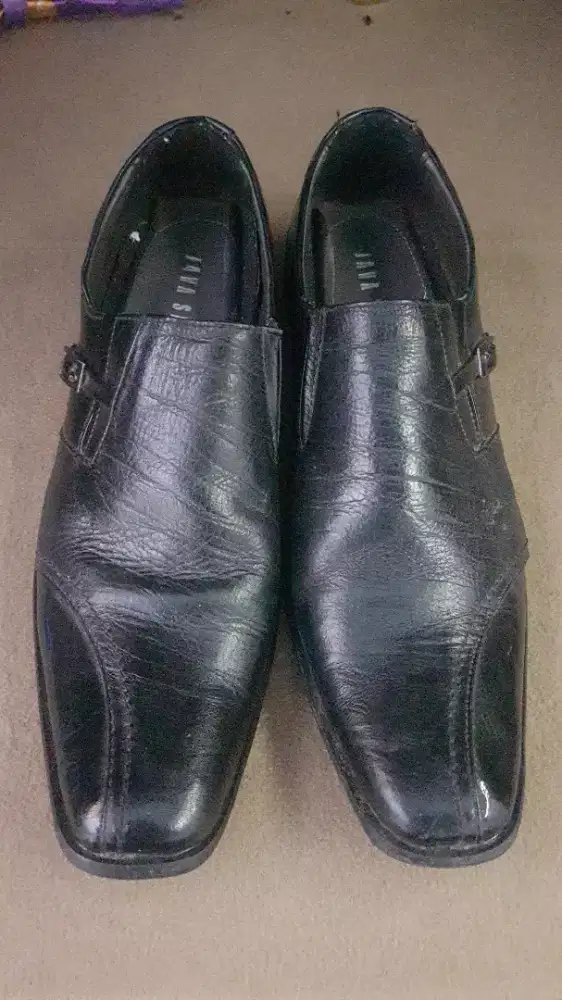 Di jual sepatu pentofel