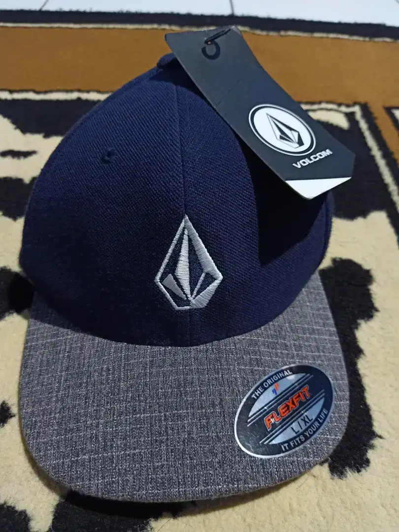 Topi volcom flexfit