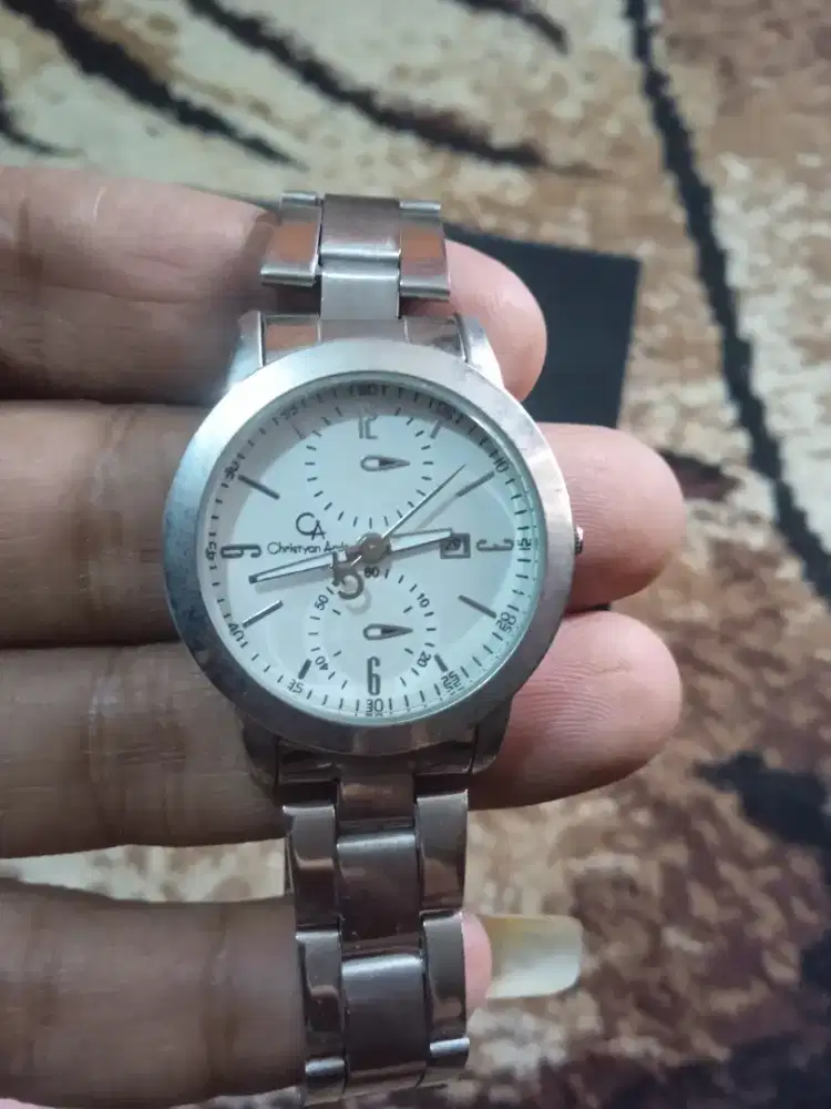 Jam tangan merek cristian arden