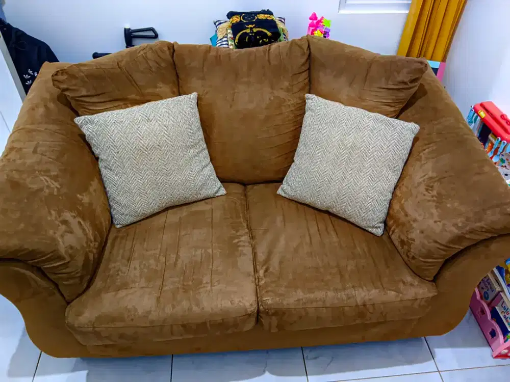 Sofa Ashley Darcy 2 Dudukan Brown Informa