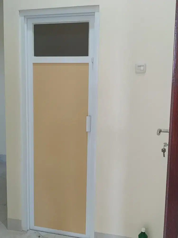 Pintu kamar mandi aluminium ,pengaman nyamuk aluminium dan pintu kaca