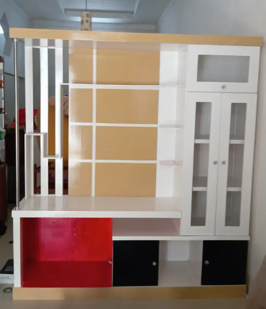 Jual Lemari Pajangan Custom