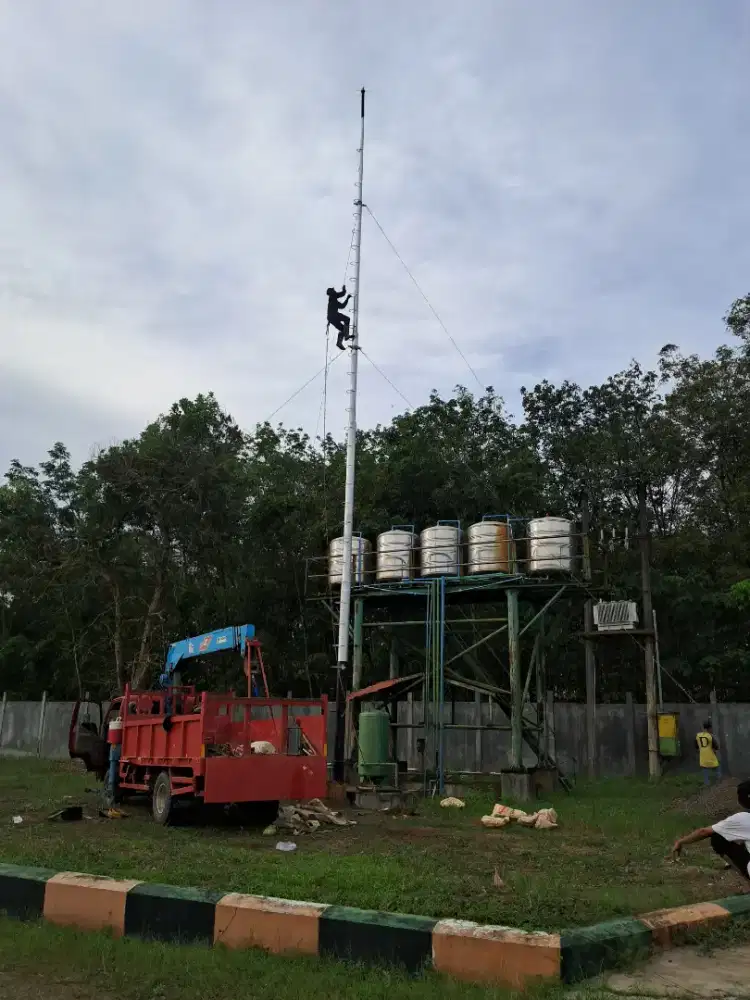 Tukang listrik atau installatir listrik