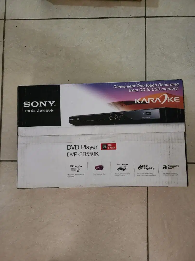 SONY DVP-SR550K