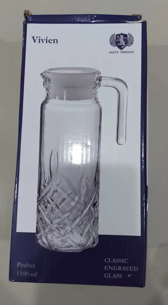 Jug Pitcher
Classic Engraved Glass - Saint Thomas