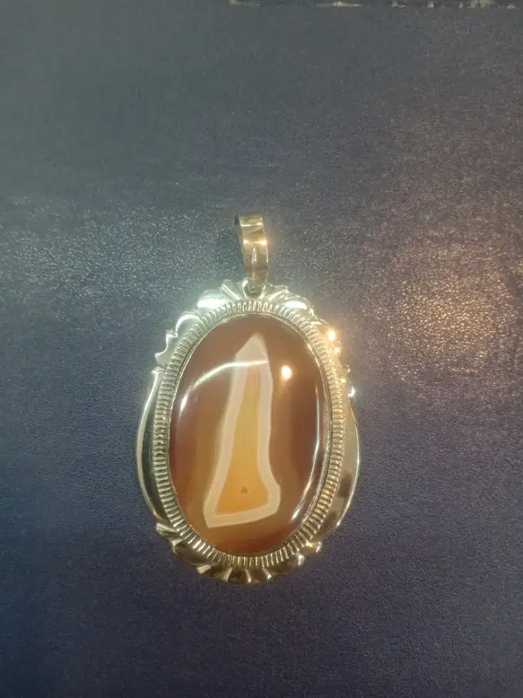 Liontin Akik Pulung Keris