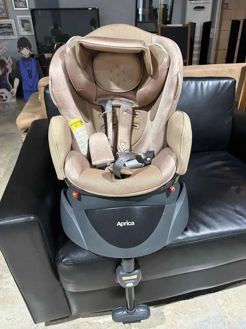 Aprica Fladea 360 baby car seat