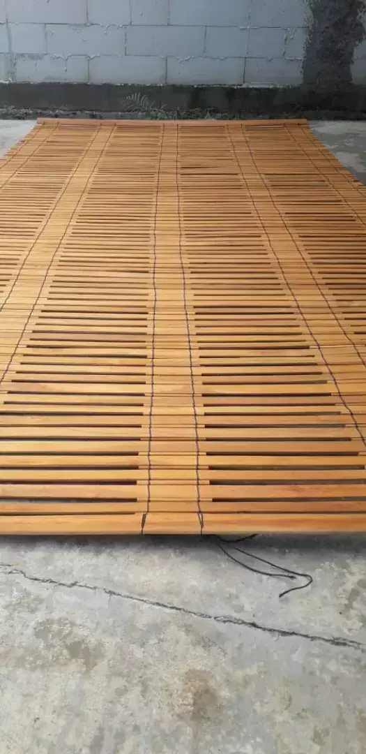 Tirai Kerei Kayu Jati
