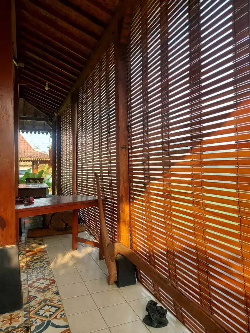 Tirai Kerei Kayu Jati