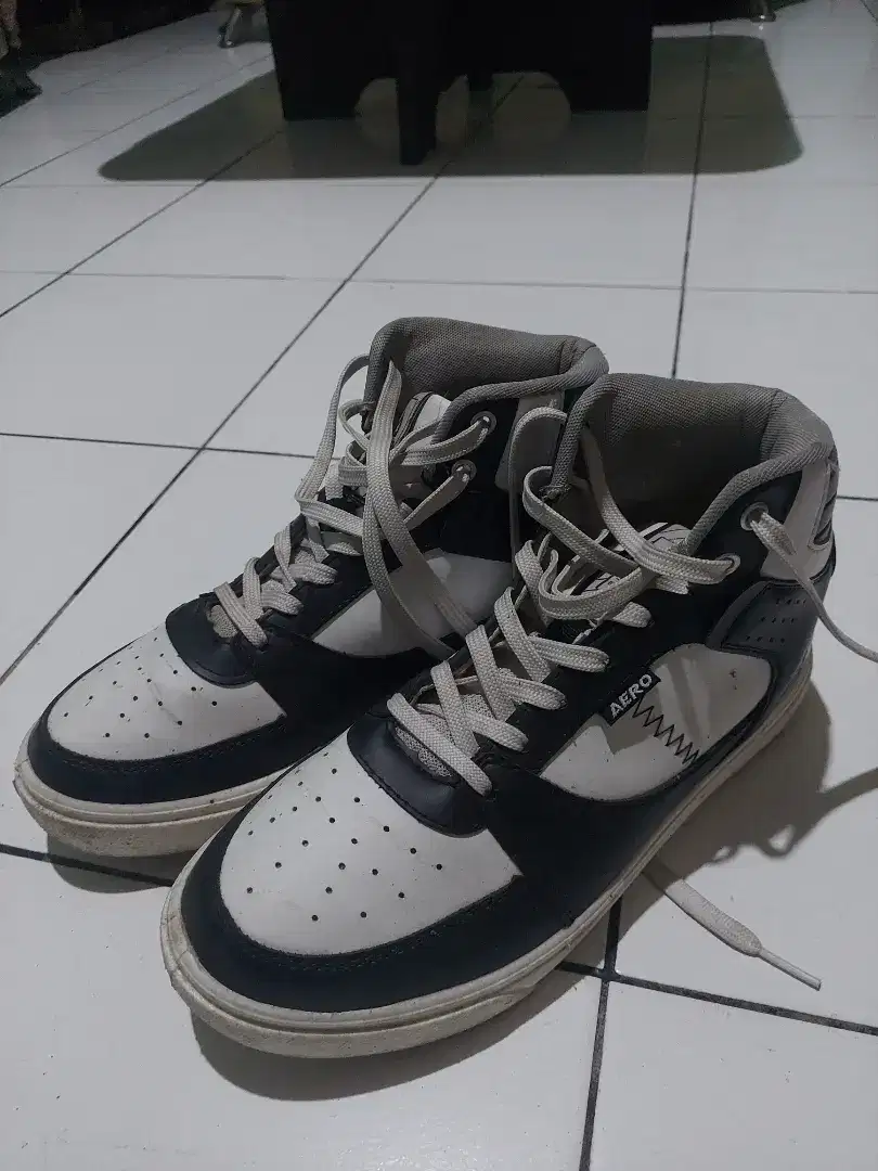 Sepatu Aerostreet Hoops High Black White