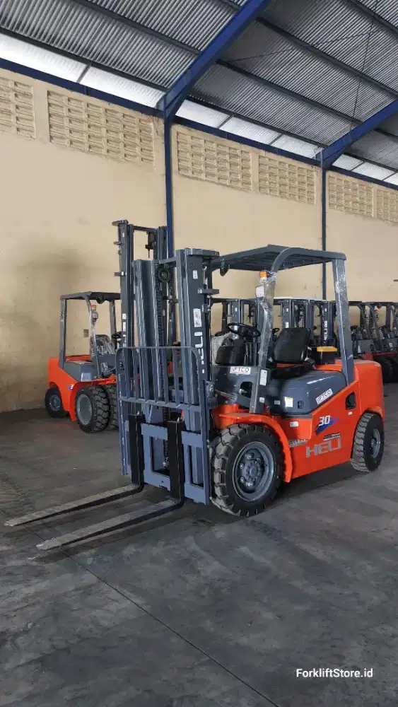 Forklift Solar 3 ton Baru Heli mesin mitsubishi S4S japan