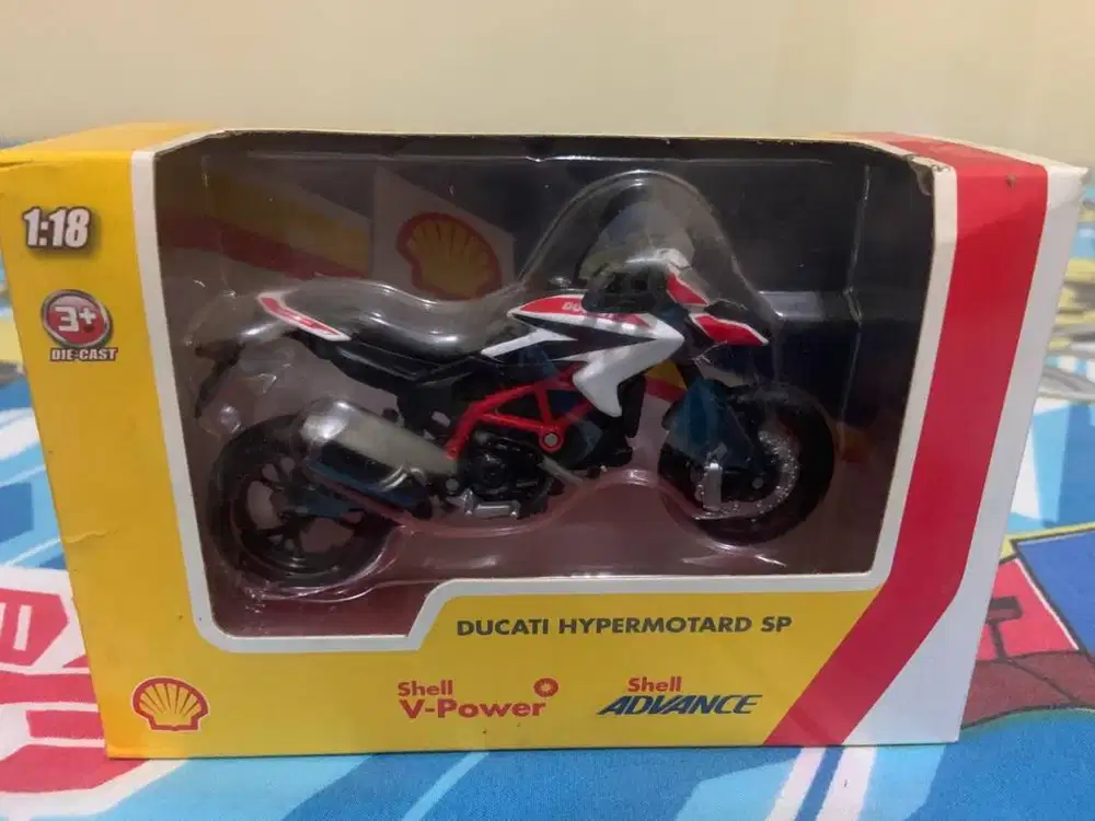 Diecast Ducati Hypermotard SP Shell V-Power