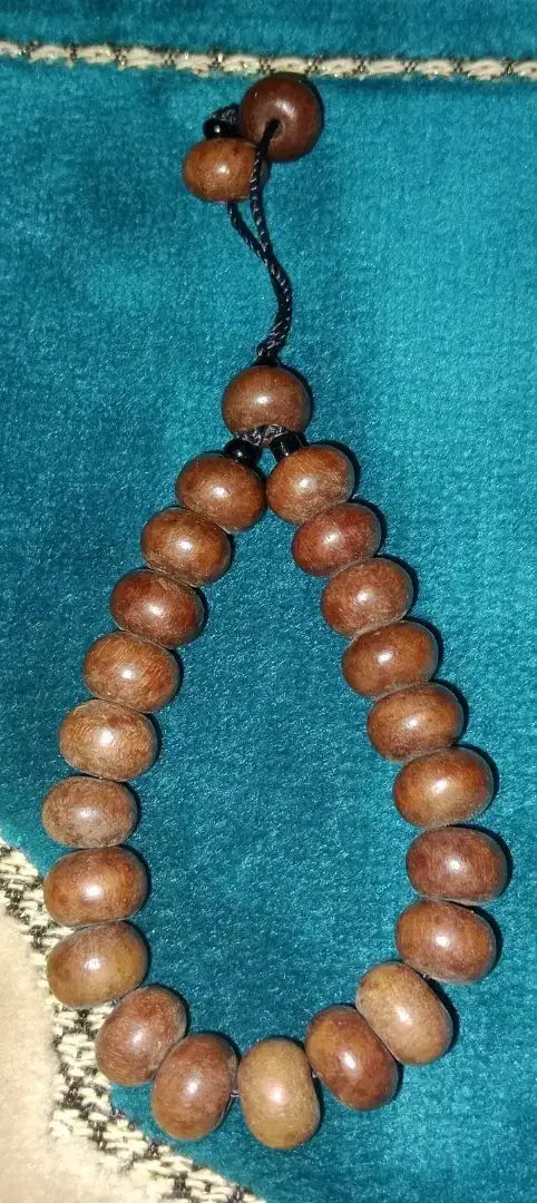 Gelang kayu spesial