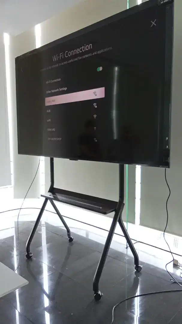 Bracket TV led standing 55-100+pasang