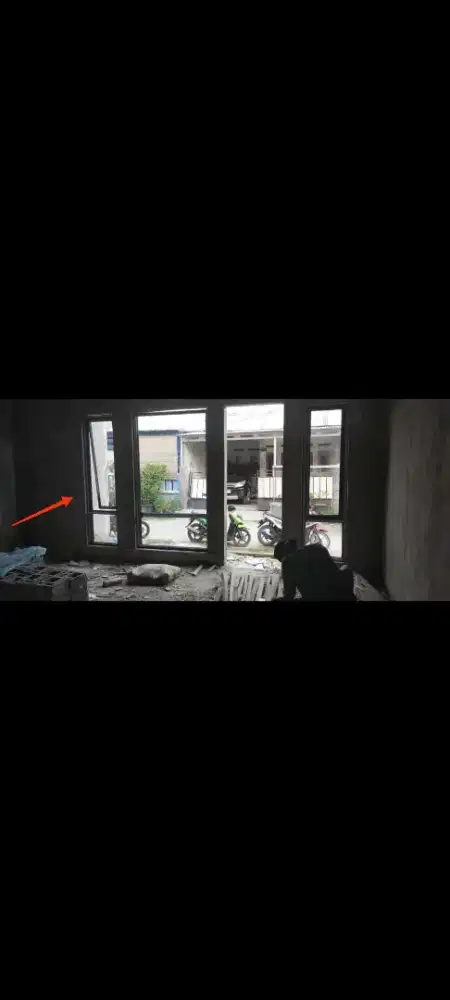 Kusen aluminium dan kaca