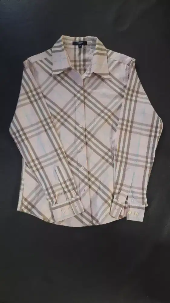Kemeja Casual Ladies Burberry Original London
