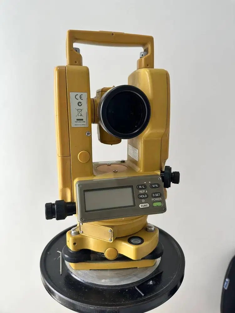 Digital Theodolite Topcon DT205L