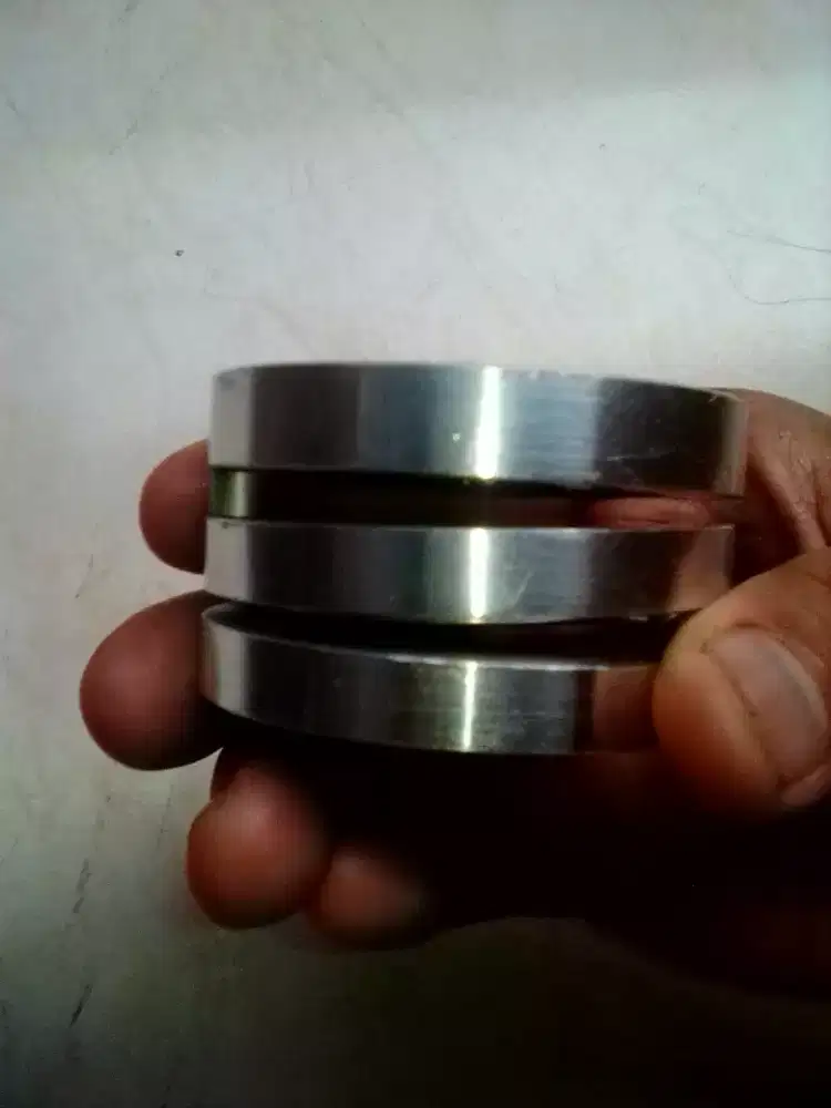 UNIQUE ANTIQUE WALL CLOCK