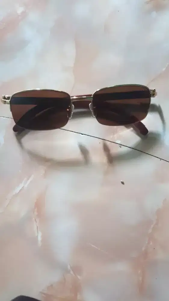 Kacamata Cartier Tangkai Kayu