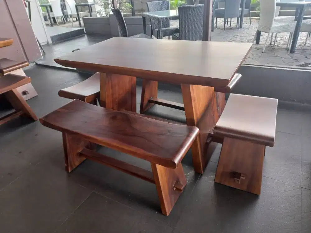MEJA MAKAN SET Kayu Trembesi. SALE!!
