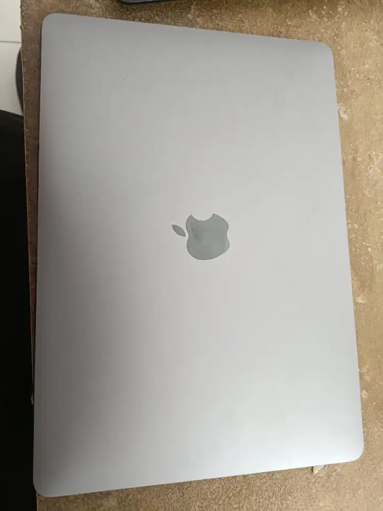 Mac Book Air M1 8/256