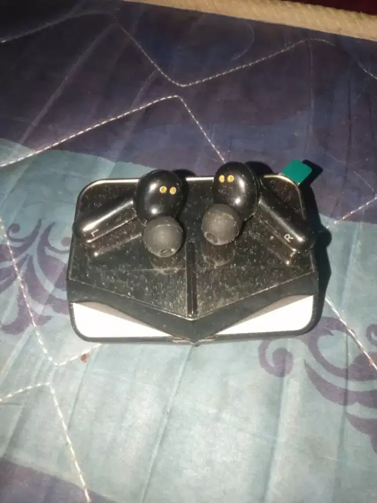 Headset bluetooth TWS bisa Barter