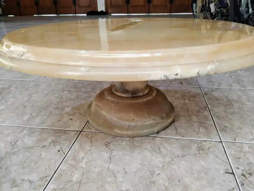 Meja Marmer Onyx Antik
