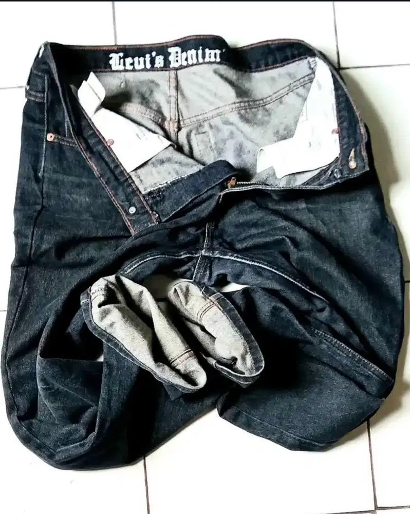 Levis 505 W33 L38