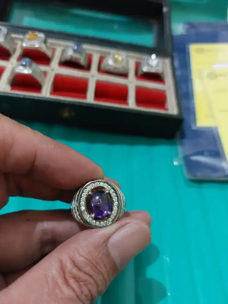 Purple star sapphire