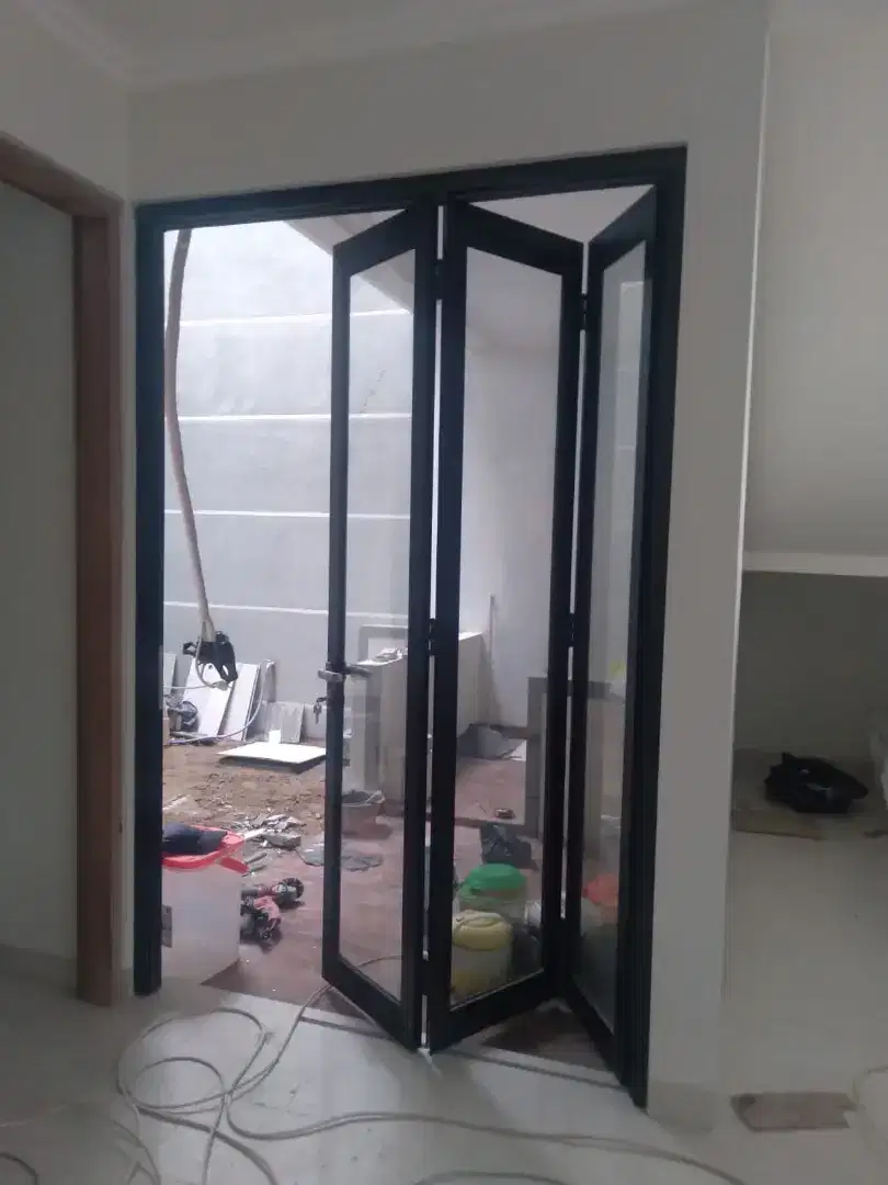 Pintu lipat aluminium