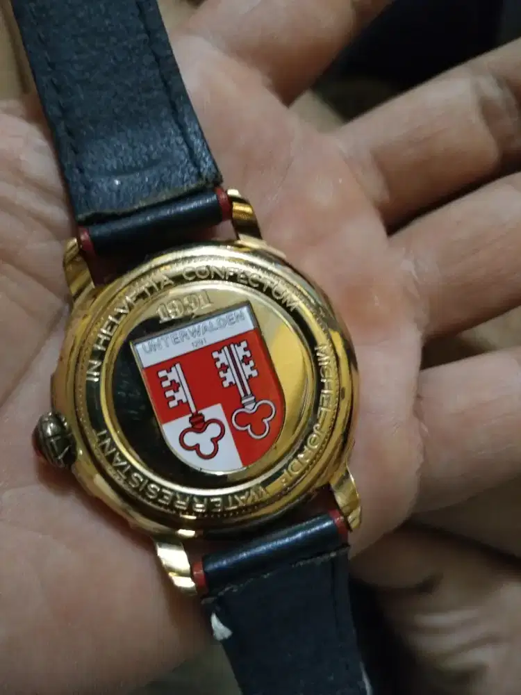 Jam antik michel jordi gold, simbol 2 kunci.tahun 1991 langka.original