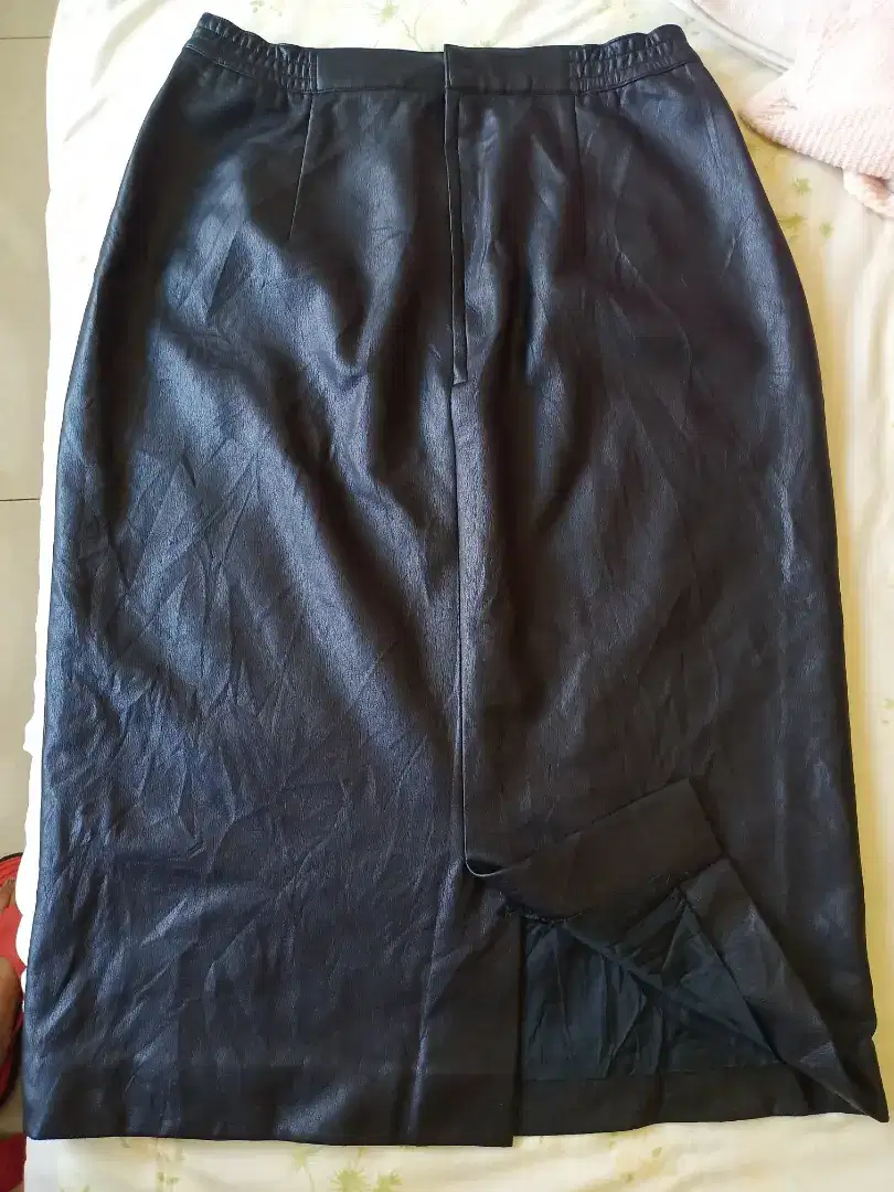 Rok kulit leather import