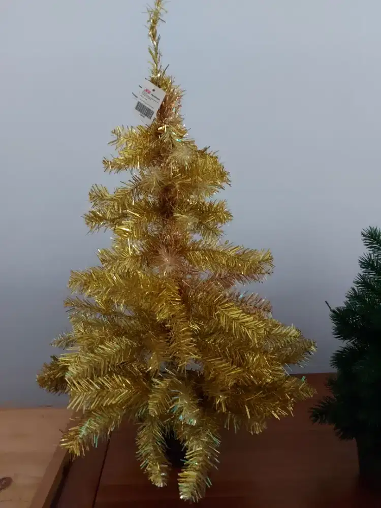 Pohon Natal Emas dengan Pot. Tinggi 75cm. Baru