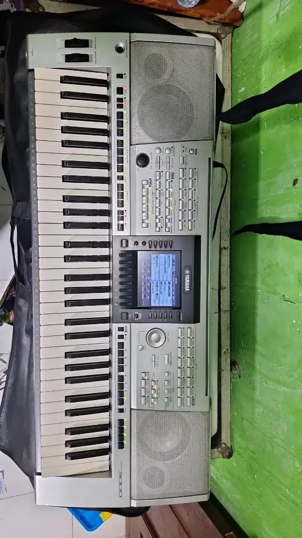 DI CARI KEYBOARD DAN PIANO