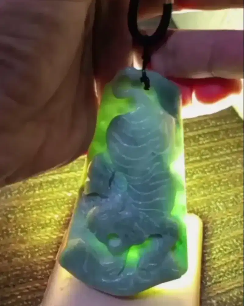 Bandul giok Burma Borongan Semua Bos