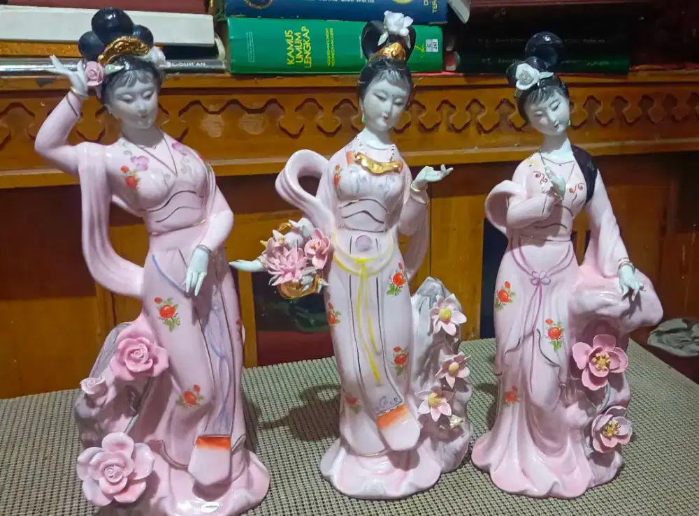 Patung 3 dewi Kahyangan porclain
