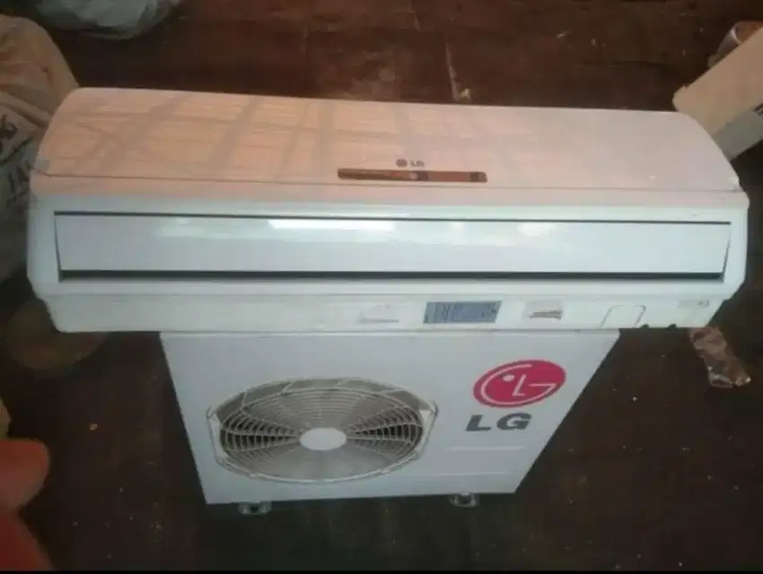 AC LG 1/2pk Second Low watt + pasang Garansi