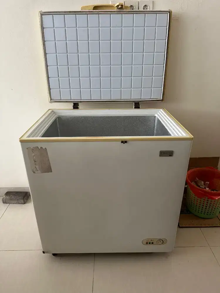 Jual beli kulkas freezer rusak vdll