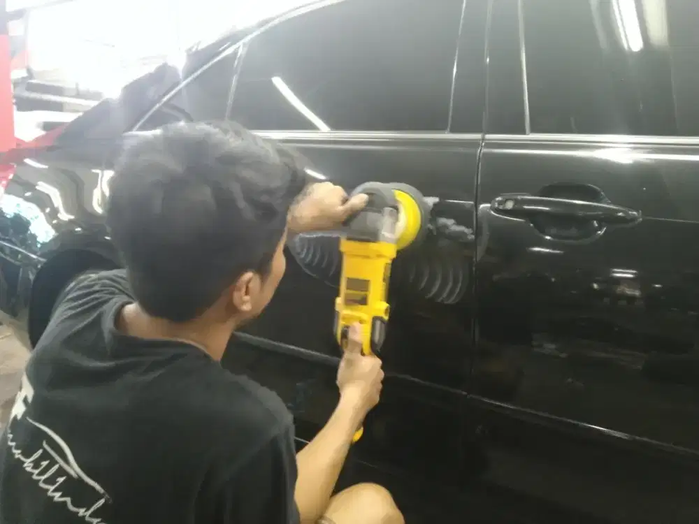 Salon mobil panggilan, poles mobil, poles baret kaca,nano coating