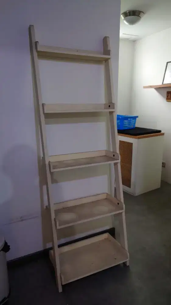 Rak Hias Serba Guna Minimalis