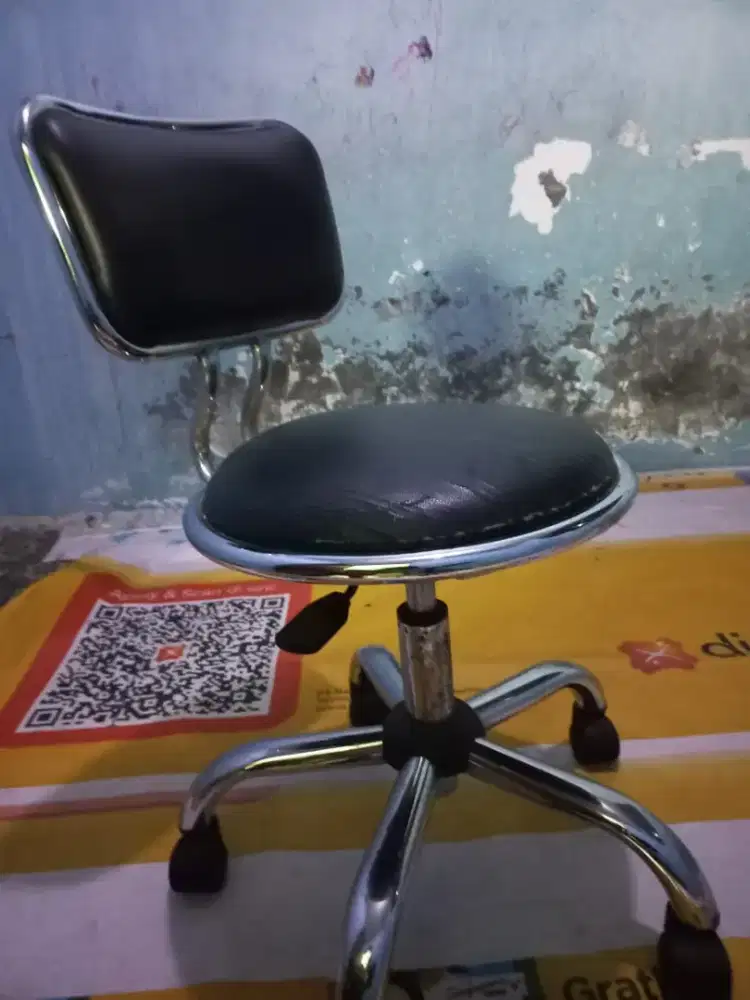 Kursi kantor hidrolik