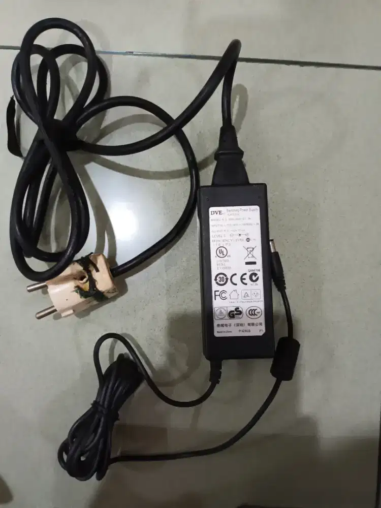 Adapter atau kabel power dvr cctv