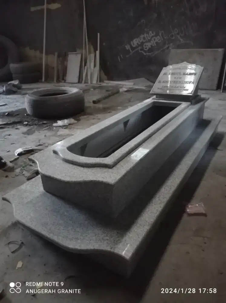 nisan dan makam granit starwhite