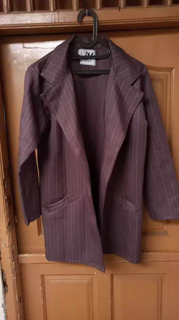 Blazer coklat merk zaskia mecca unisex size M
