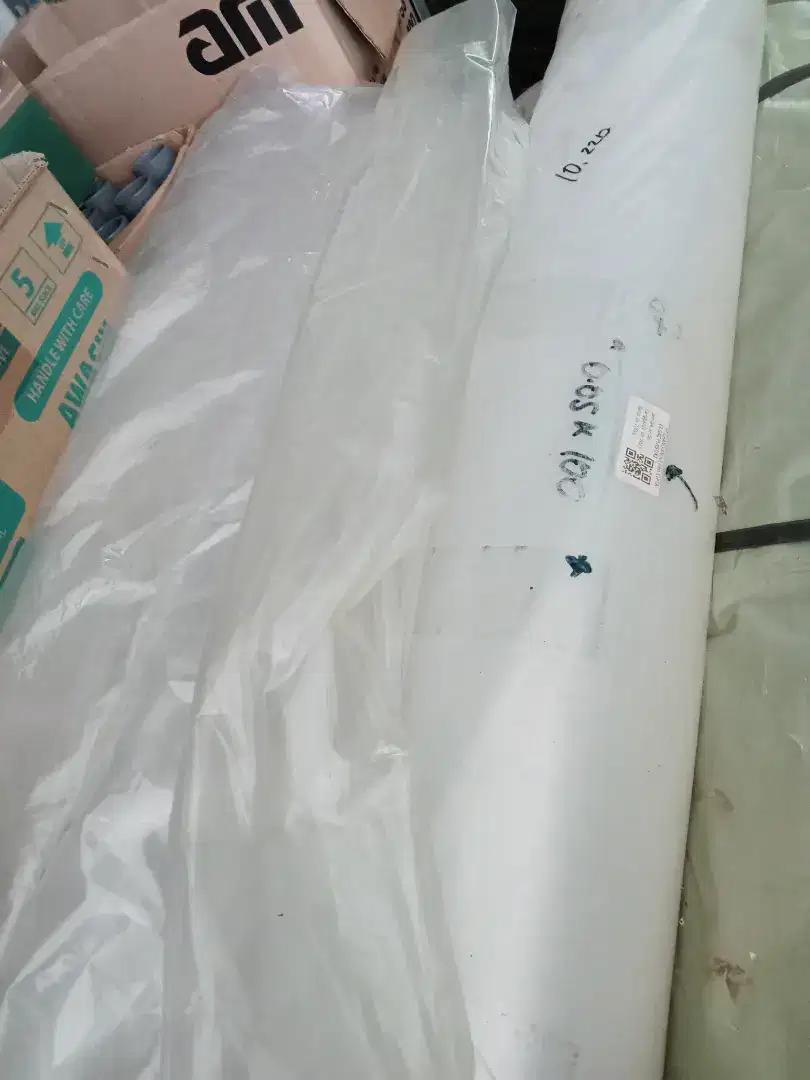 Tersedia Plastik cor putih 1 Roll
