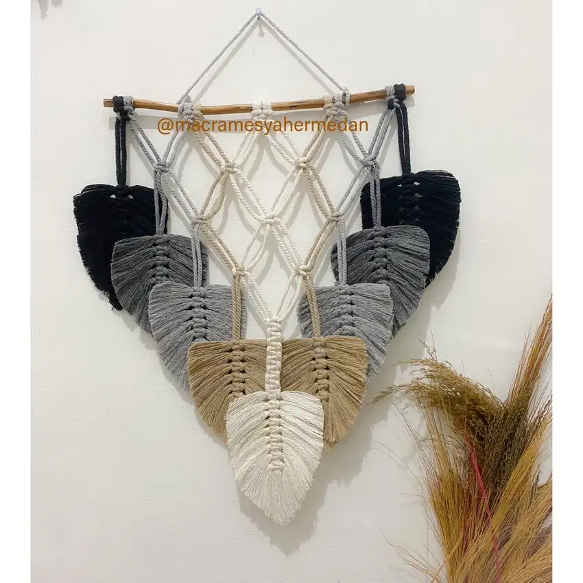 Macrame hiasan dinding