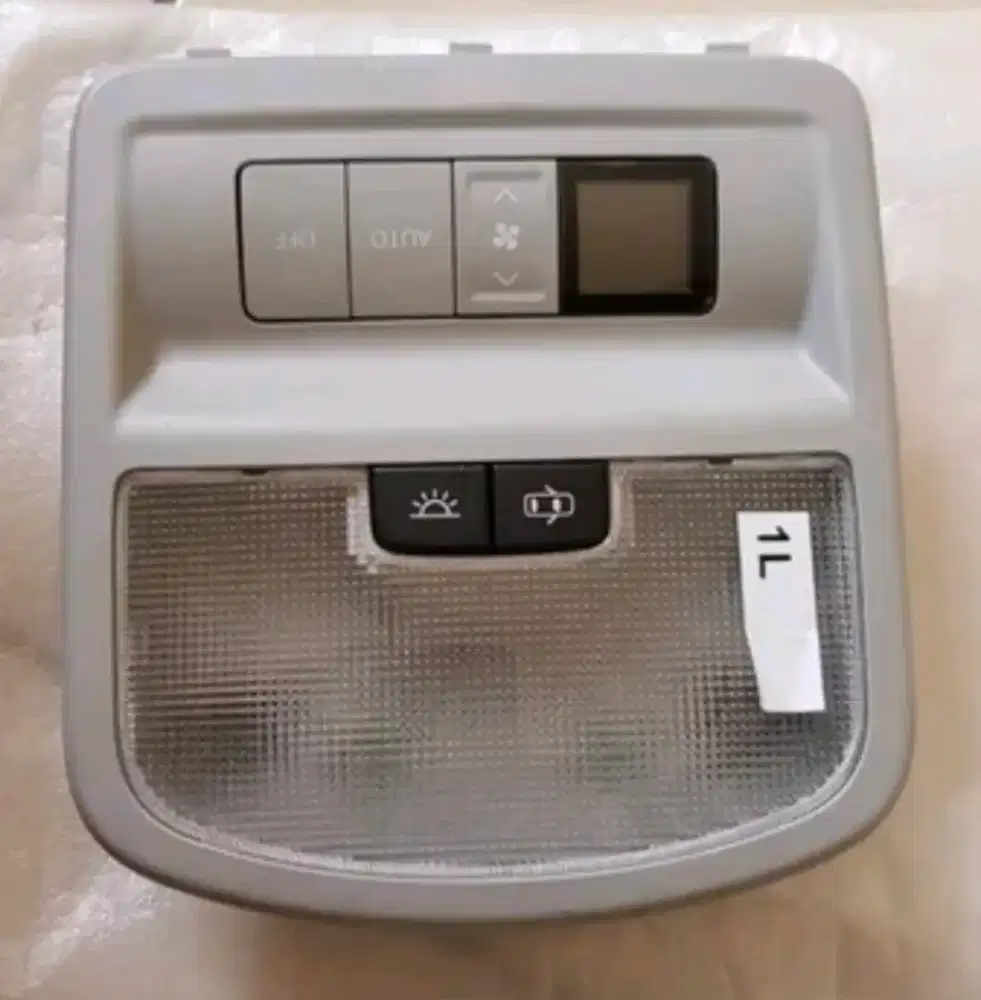 Lampu Plafon Tengah Fortuner