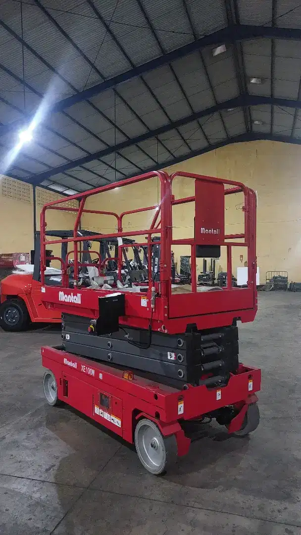 Scissor Lift 10 meter Baru merk Mantall murah