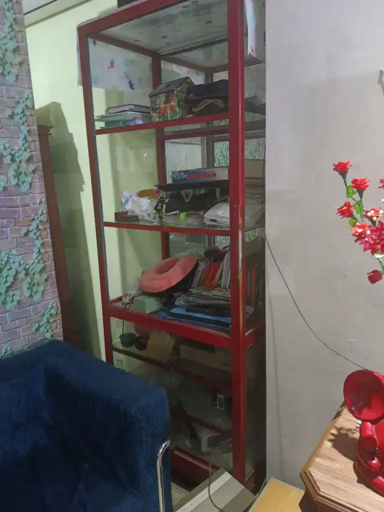 Etalase kaca 6 tingkat